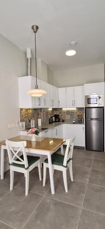 Malaga Lodge Apartments Extérieur photo